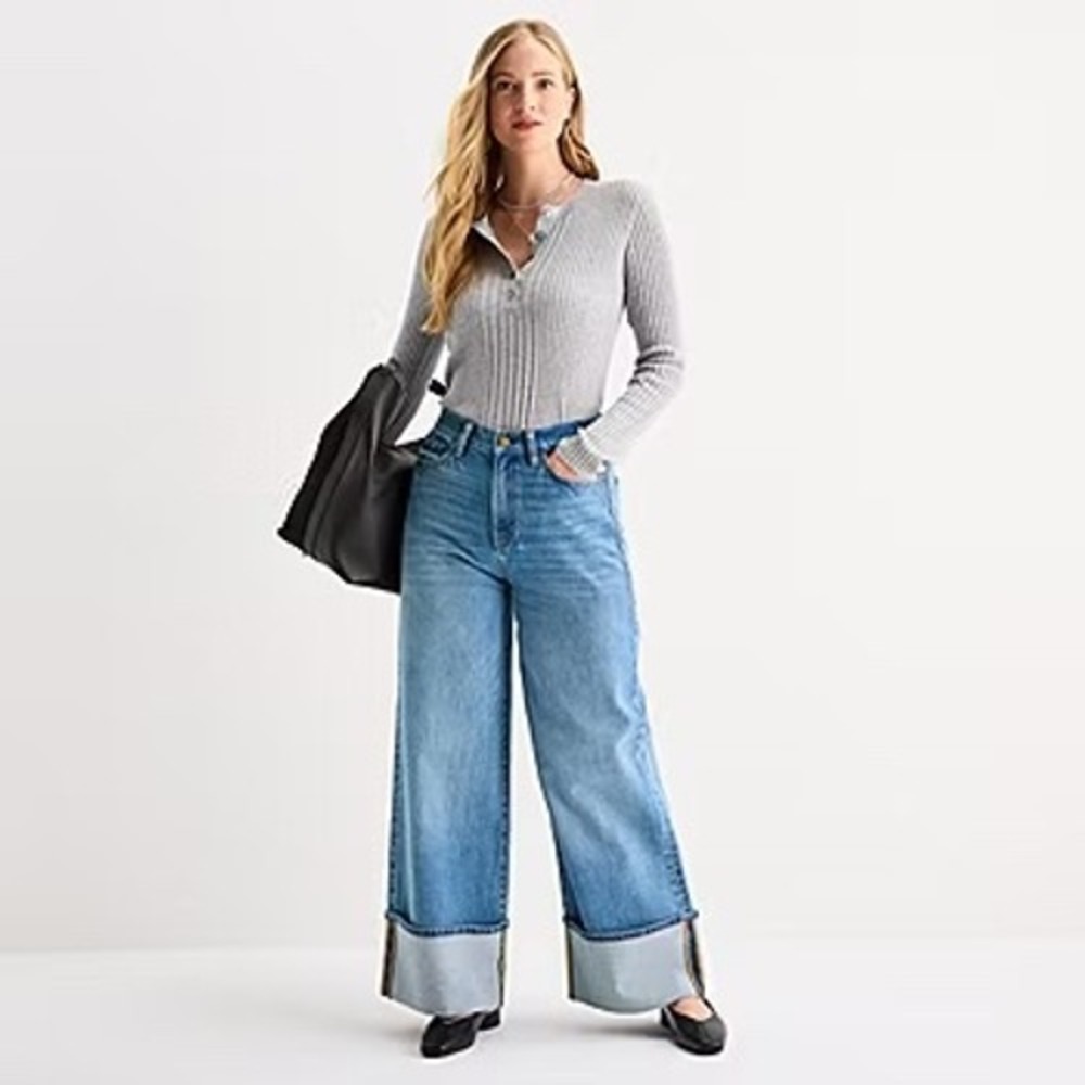 a.n.a Women's 10 Wide Leg Jeans Blue Med Jupiter Highest Rise Cuffed NEW